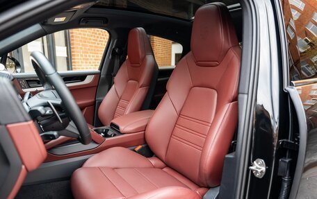 Porsche Cayenne III, 2025 год, 18 490 000 рублей, 24 фотография