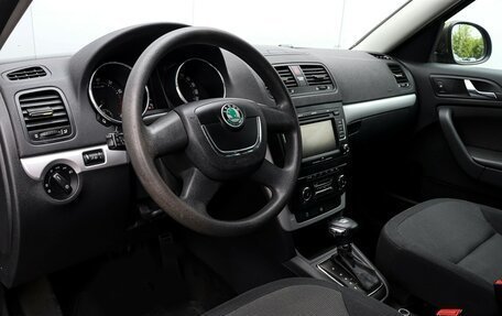 Skoda Yeti I рестайлинг, 2011 год, 880 000 рублей, 15 фотография