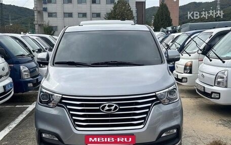 Hyundai Grand Starex Grand Starex I рестайлинг 2, 2020 год, 2 635 000 рублей, 2 фотография