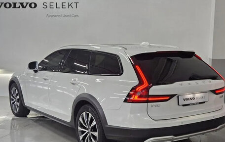 Volvo V90 Cross Country I рестайлинг, 2024 год, 6 540 000 рублей, 2 фотография
