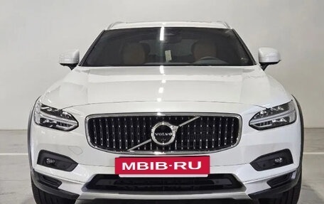 Volvo V90 Cross Country I рестайлинг, 2024 год, 6 540 000 рублей, 3 фотография
