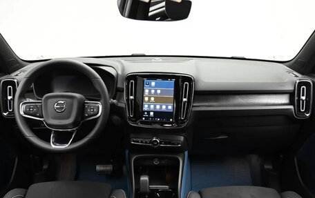 Volvo C40, 2023 год, 4 780 000 рублей, 7 фотография