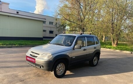 Chevrolet Niva I рестайлинг, 2012 год, 300 000 рублей, 1 фотография