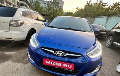 Hyundai Solaris II рестайлинг, 2013 год, 900 000 рублей, 1 фотография