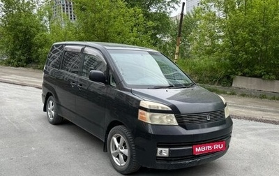 Toyota Voxy II, 2002 год, 935 000 рублей, 1 фотография