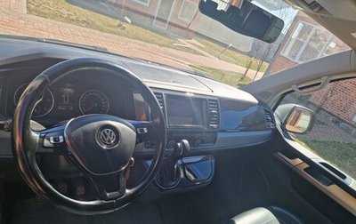 Volkswagen Multivan T6 рестайлинг, 2016 год, 2 749 000 рублей, 1 фотография