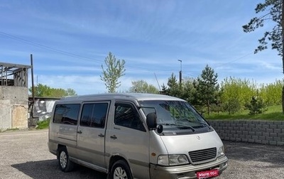 SsangYong Istana, 2002 год, 325 000 рублей, 1 фотография