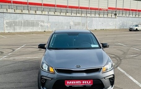 KIA Rio IV, 2018 год, 1 380 000 рублей, 1 фотография