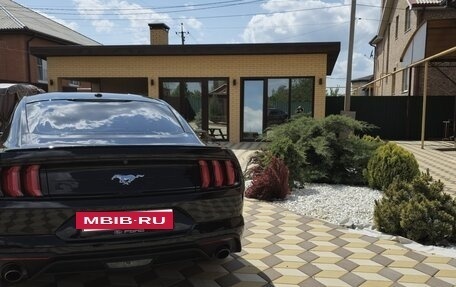 Ford Mustang VI рестайлинг, 2019 год, 3 000 000 рублей, 2 фотография