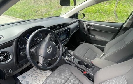 Toyota Corolla, 2018 год, 1 990 000 рублей, 2 фотография