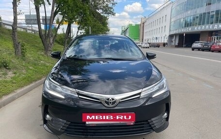 Toyota Corolla, 2018 год, 1 990 000 рублей, 6 фотография