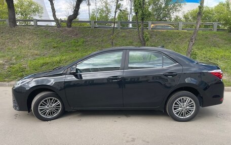 Toyota Corolla, 2018 год, 1 990 000 рублей, 9 фотография