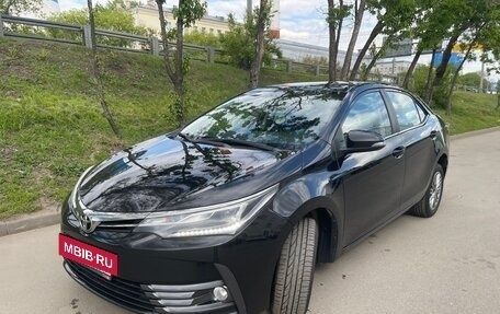 Toyota Corolla, 2018 год, 1 990 000 рублей, 10 фотография