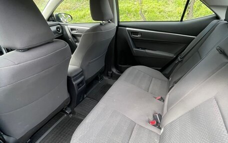 Toyota Corolla, 2018 год, 1 990 000 рублей, 13 фотография