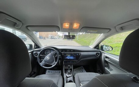 Toyota Corolla, 2018 год, 1 990 000 рублей, 14 фотография