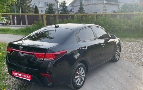 KIA Rio IV, 2017 год, 1 200 000 рублей, 2 фотография