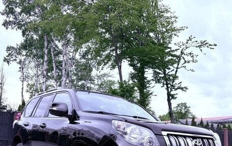 Toyota Land Cruiser Prado 150 рестайлинг 2, 2013 год, 2 830 000 рублей, 2 фотография