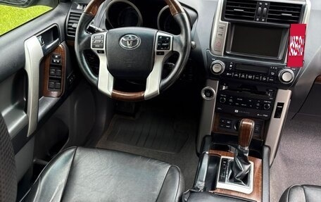 Toyota Land Cruiser Prado 150 рестайлинг 2, 2013 год, 2 830 000 рублей, 7 фотография