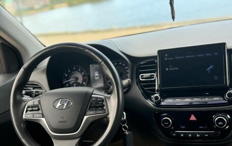 Hyundai Solaris II рестайлинг, 2021 год, 1 557 000 рублей, 8 фотография
