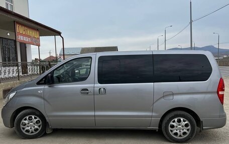 Hyundai Grand Starex Grand Starex I рестайлинг 2, 2012 год, 1 390 000 рублей, 2 фотография