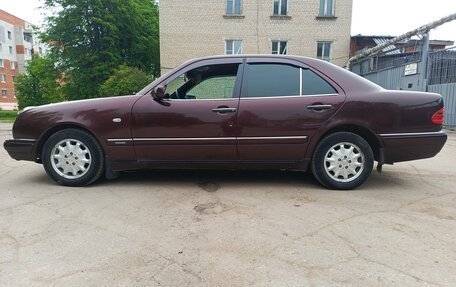 Mercedes-Benz E-Класс, 1996 год, 395 000 рублей, 7 фотография