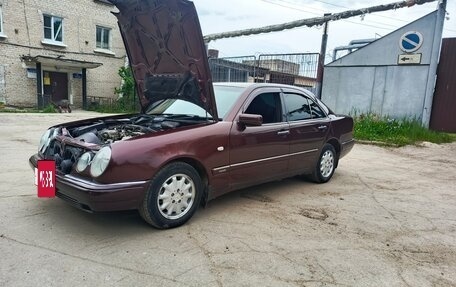 Mercedes-Benz E-Класс, 1996 год, 395 000 рублей, 9 фотография