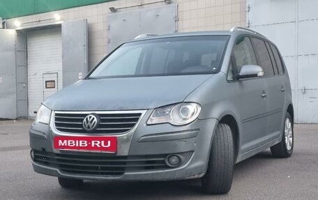 Volkswagen Touran III, 2007 год, 750 000 рублей, 4 фотография