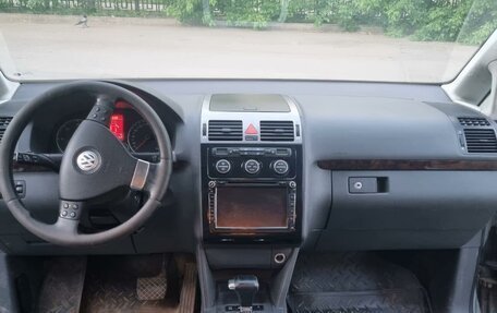 Volkswagen Touran III, 2007 год, 750 000 рублей, 10 фотография