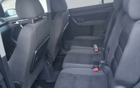 Volkswagen Touran III, 2007 год, 750 000 рублей, 11 фотография