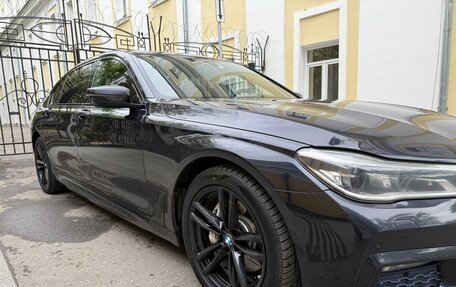 BMW 7 серия, 2017 год, 2 800 000 рублей, 2 фотография