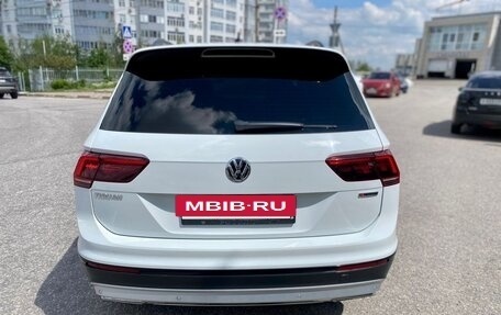 Volkswagen Tiguan II, 2018 год, 2 210 000 рублей, 8 фотография