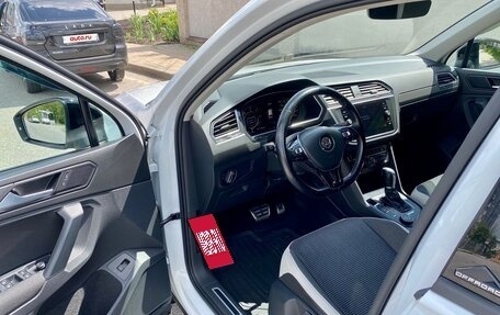 Volkswagen Tiguan II, 2018 год, 2 210 000 рублей, 9 фотография