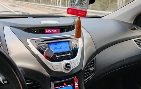 Hyundai Elantra V, 2011 год, 900 000 рублей, 7 фотография