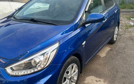 Hyundai Solaris II рестайлинг, 2013 год, 900 000 рублей, 6 фотография