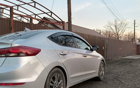 Hyundai Elantra VI рестайлинг, 2018 год, 1 200 000 рублей, 3 фотография