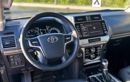 Toyota Land Cruiser Prado 150 рестайлинг 2, 2020 год, 6 300 000 рублей, 10 фотография