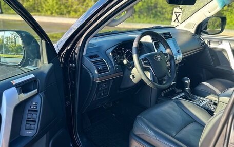 Toyota Land Cruiser Prado 150 рестайлинг 2, 2020 год, 6 300 000 рублей, 9 фотография