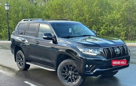 Toyota Land Cruiser Prado 150 рестайлинг 2, 2020 год, 6 300 000 рублей, 3 фотография