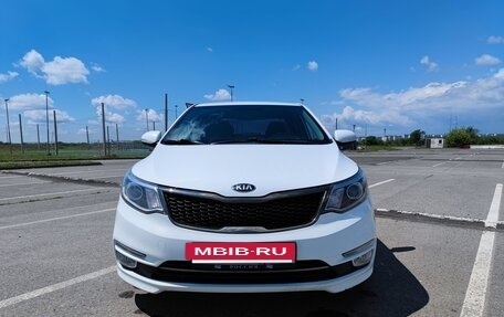 KIA Rio III рестайлинг, 2016 год, 1 030 000 рублей, 2 фотография
