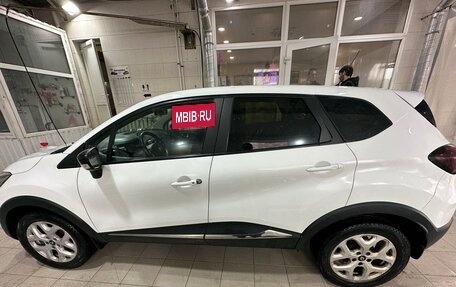 Renault Kaptur I рестайлинг, 2016 год, 849 000 рублей, 3 фотография