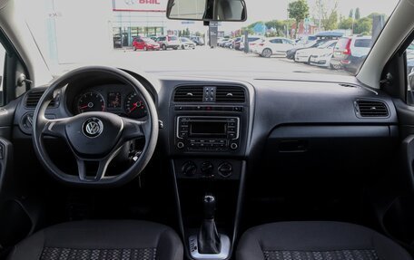 Volkswagen Polo VI (EU Market), 2017 год, 895 000 рублей, 13 фотография
