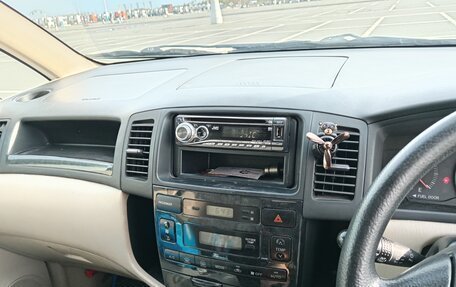 Toyota Corolla Spacio II, 2003 год, 645 000 рублей, 3 фотография