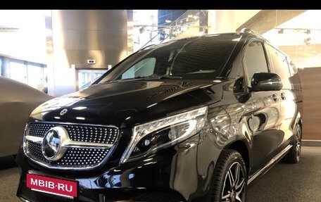 Mercedes-Benz V-Класс, 2019 год, 7 900 000 рублей, 3 фотография
