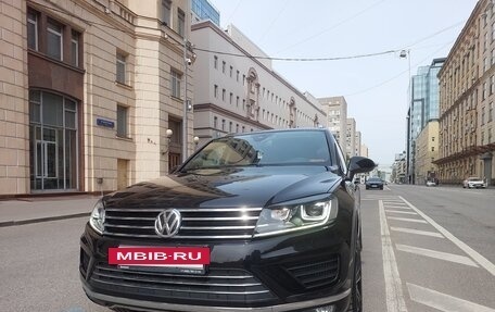 Volkswagen Touareg III, 2015 год, 4 350 000 рублей, 2 фотография