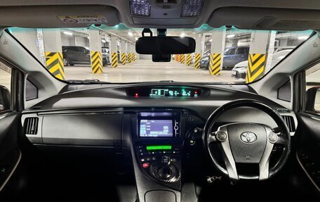 Toyota Prius, 2013 год, 1 490 000 рублей, 8 фотография