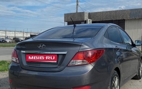 Hyundai Solaris II рестайлинг, 2011 год, 940 000 рублей, 5 фотография