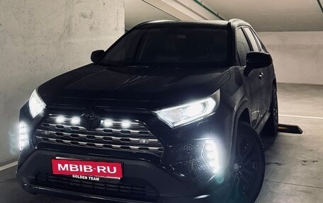 Toyota RAV4, 2021 год, 4 453 000 рублей, 10 фотография