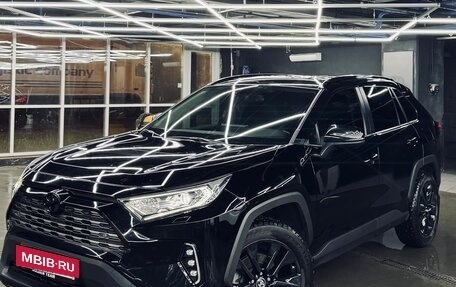 Toyota RAV4, 2021 год, 4 453 000 рублей, 2 фотография