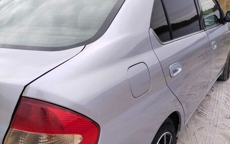 Toyota Prius IV XW50, 2000 год, 240 000 рублей, 3 фотография