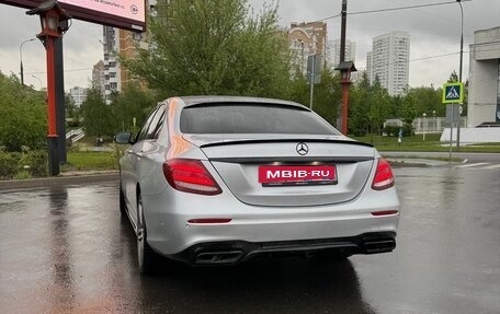Mercedes-Benz E-Класс, 2020 год, 4 100 000 рублей, 4 фотография